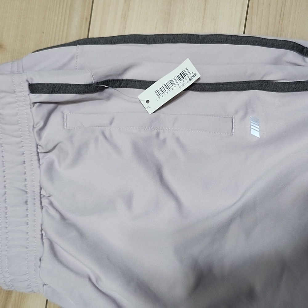 Amazon essentials pant - Picture 3 of 10